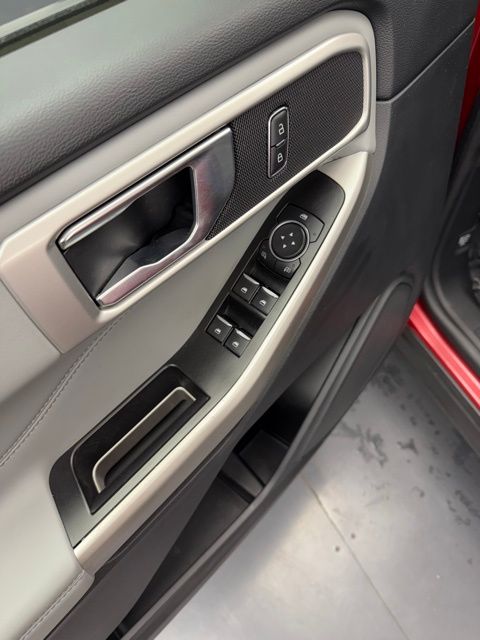 2022 Ford Explorer XLT photo 39