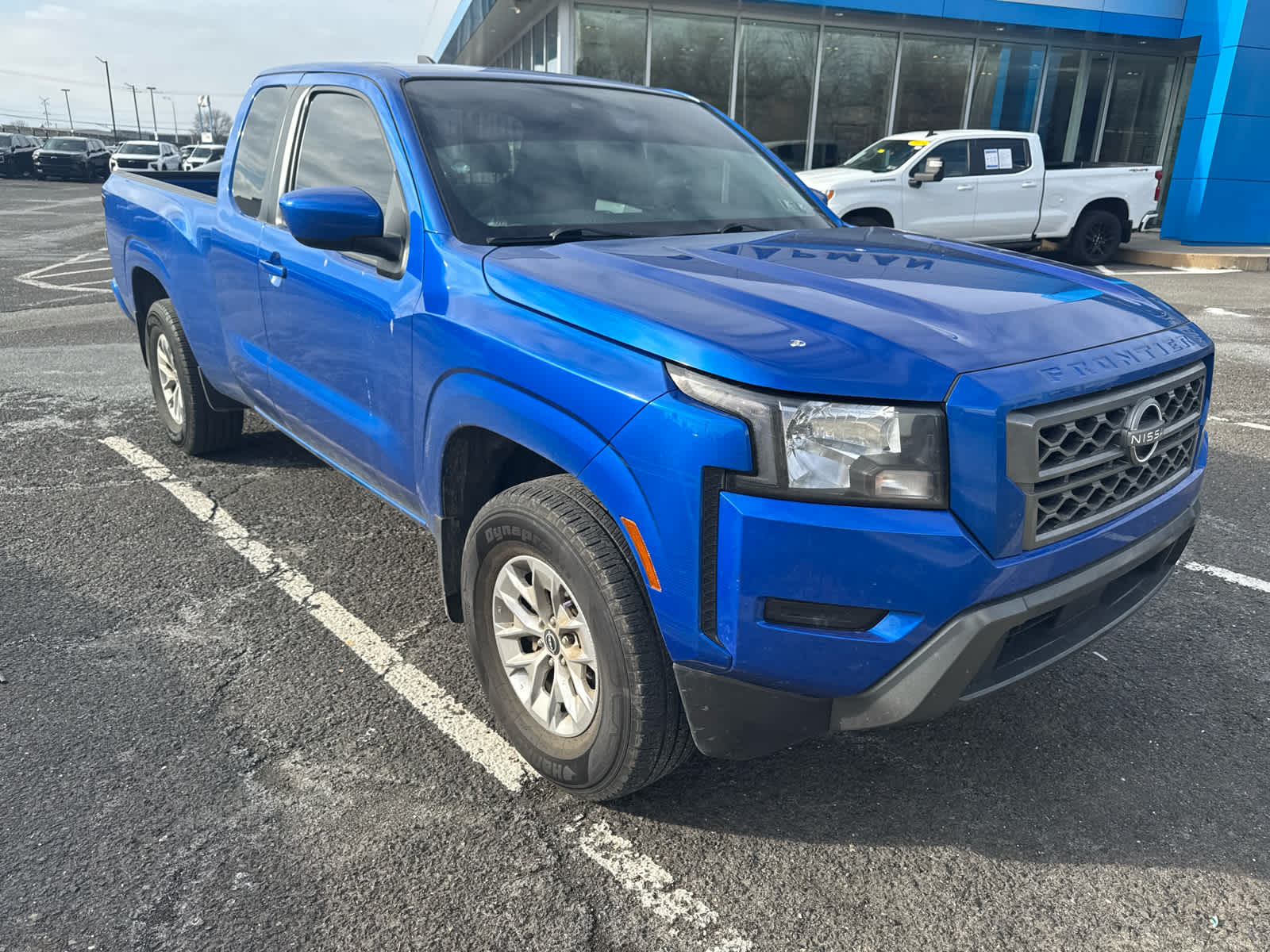 2024 Nissan Frontier SV's photo