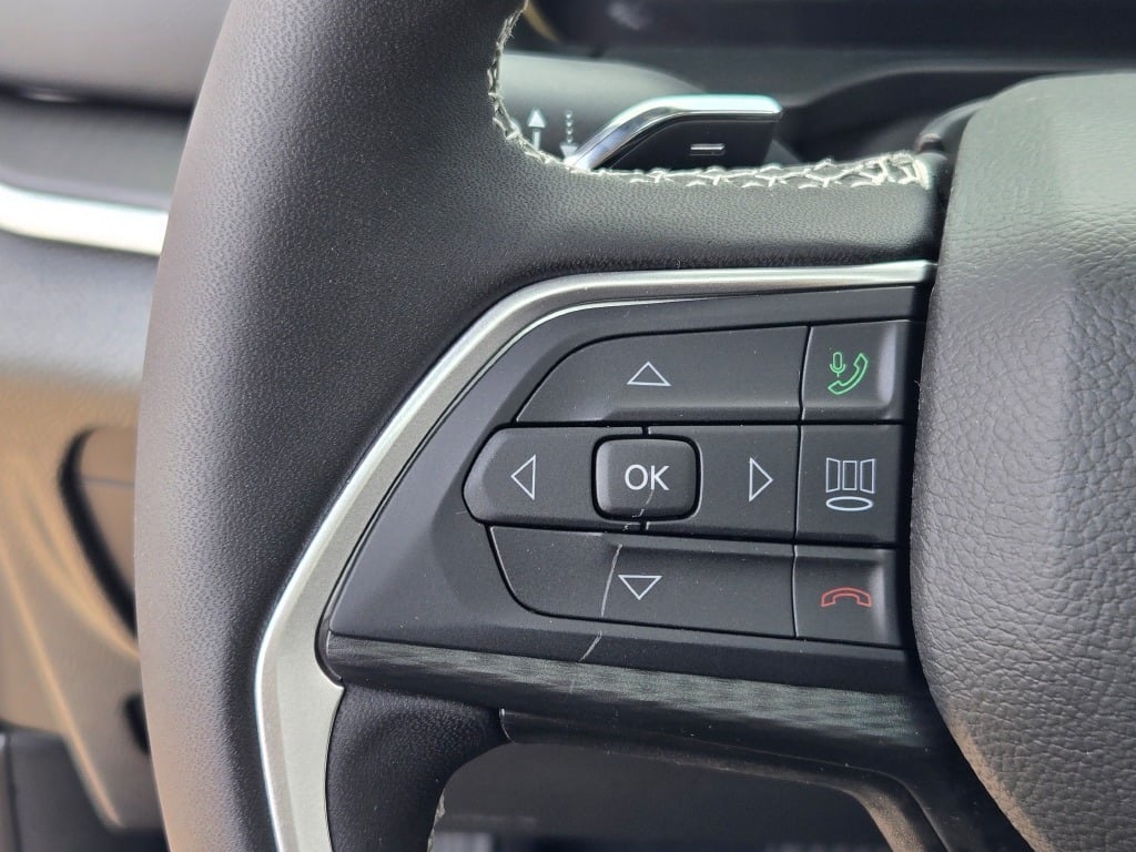 2025 Jeep Grand Cherokee Laredo photo 28