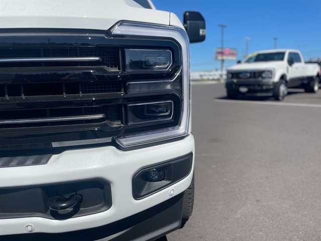 2025 Ford F-350 photo 7