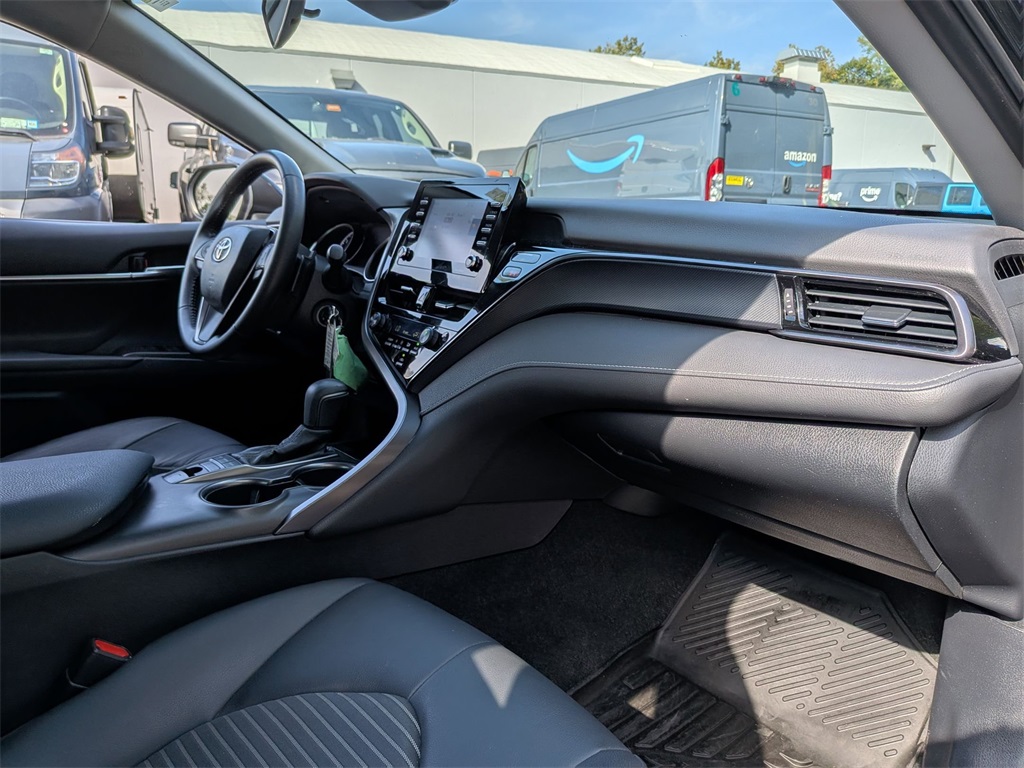 2023 Toyota Camry SE photo 22