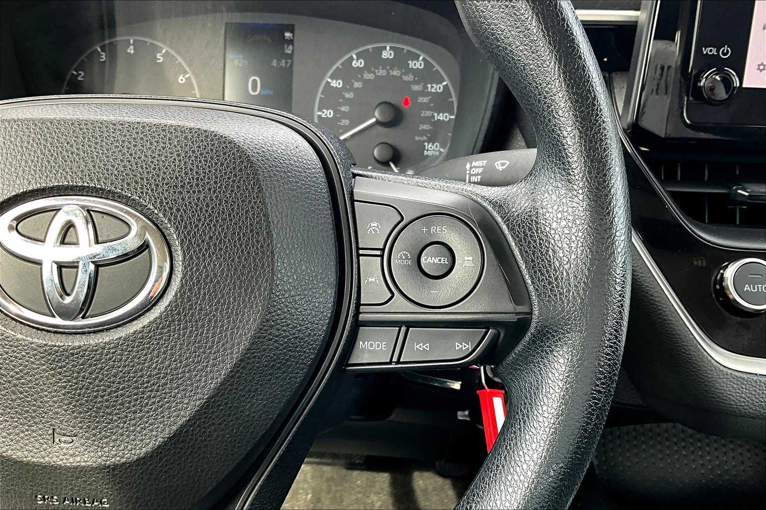 2023 Toyota Corolla LE photo 23