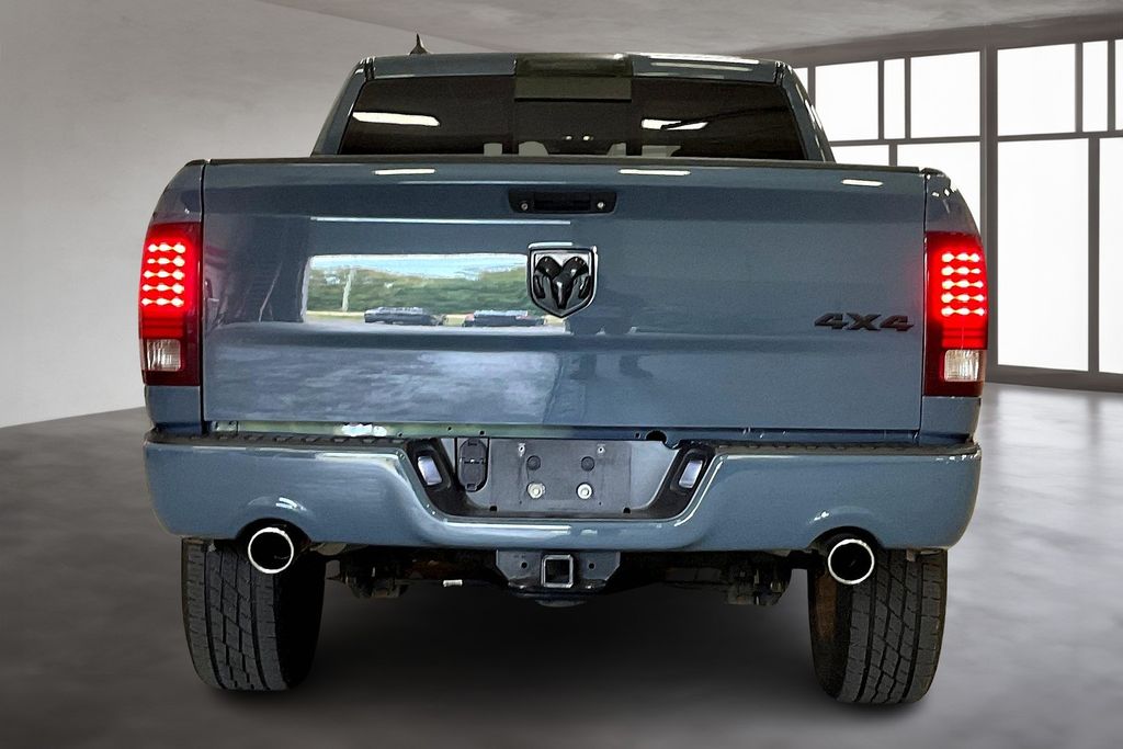 2015 Ram 1500 Sport photo 4
