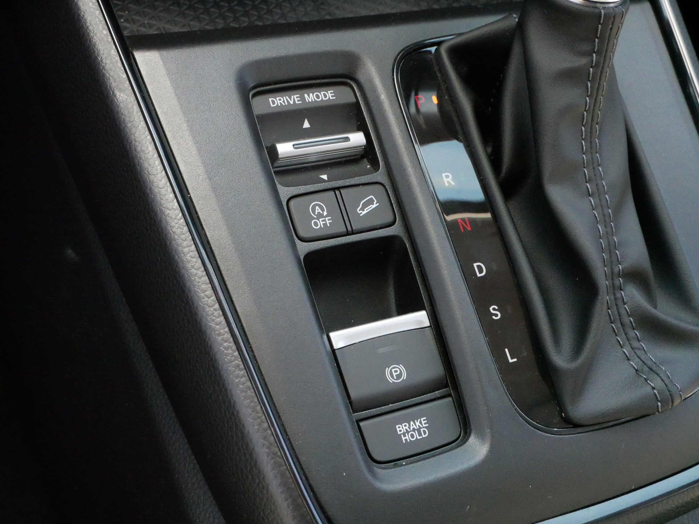 2025 Honda CR-V LX photo 24