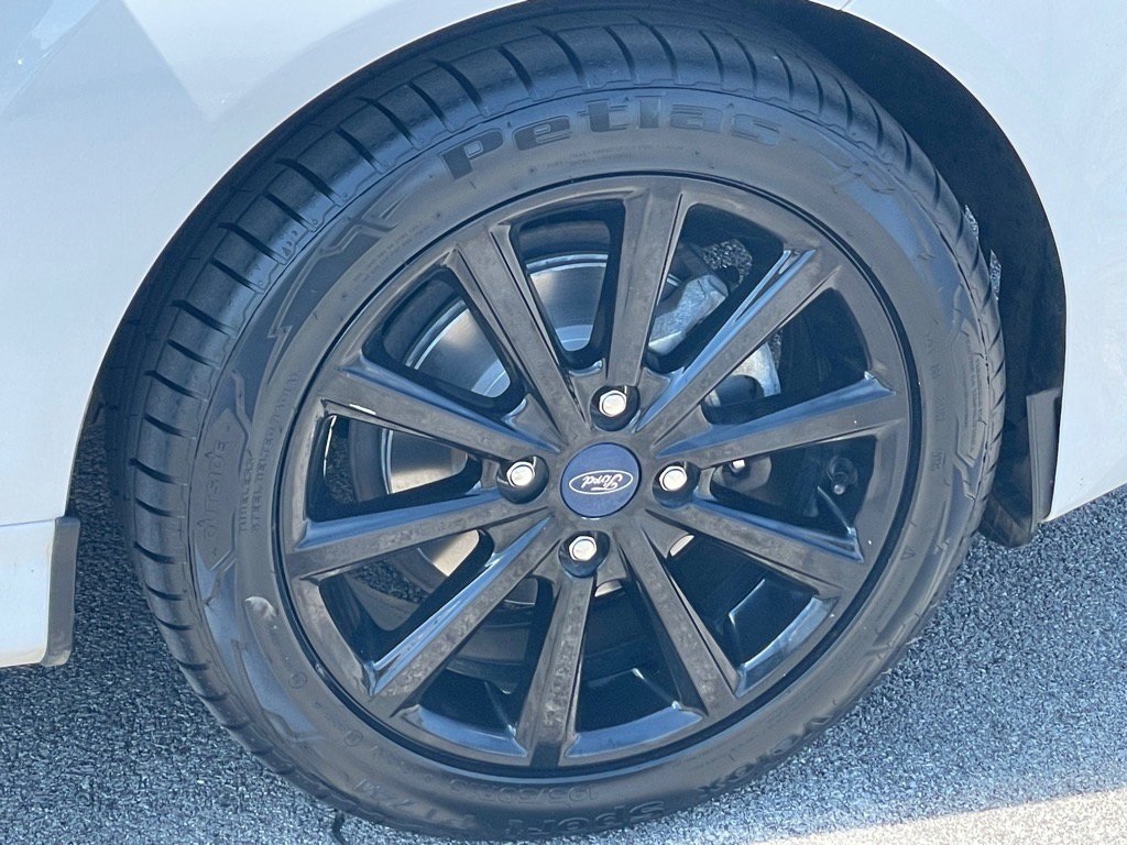 2019 Ford Fiesta ST photo 9