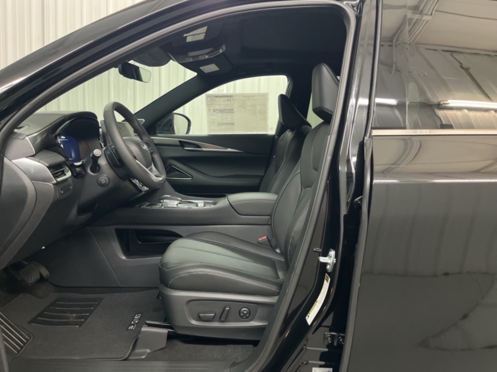 2025 Infiniti QX60 Luxe photo 13