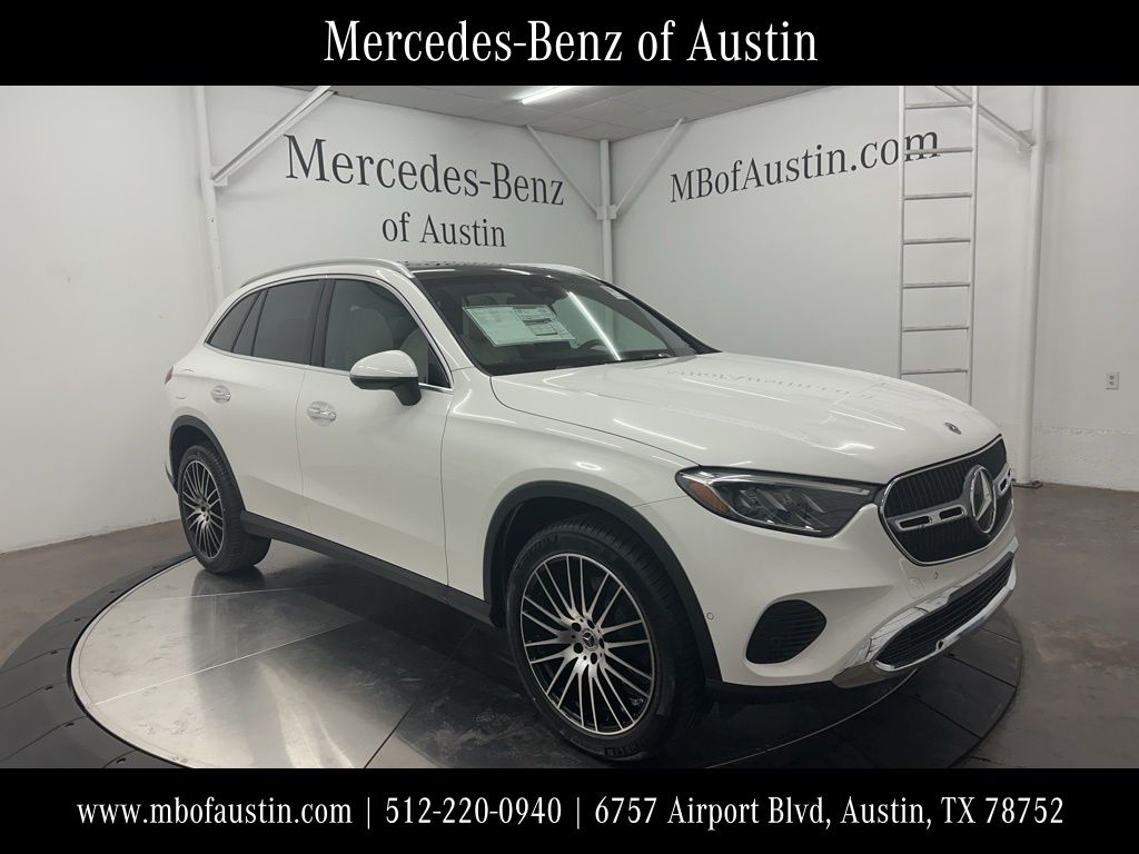 2026 Mercedes-Benz GLC Base's photo