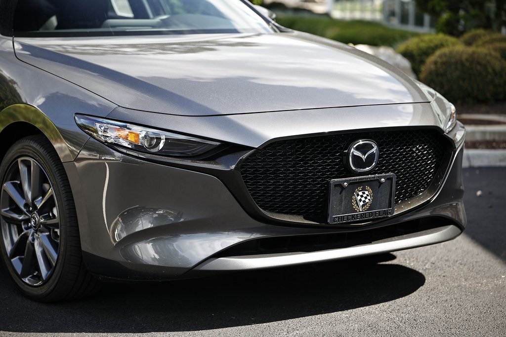 2025 Mazda Mazda3 2.5 s Preferred Hatchback photo 2