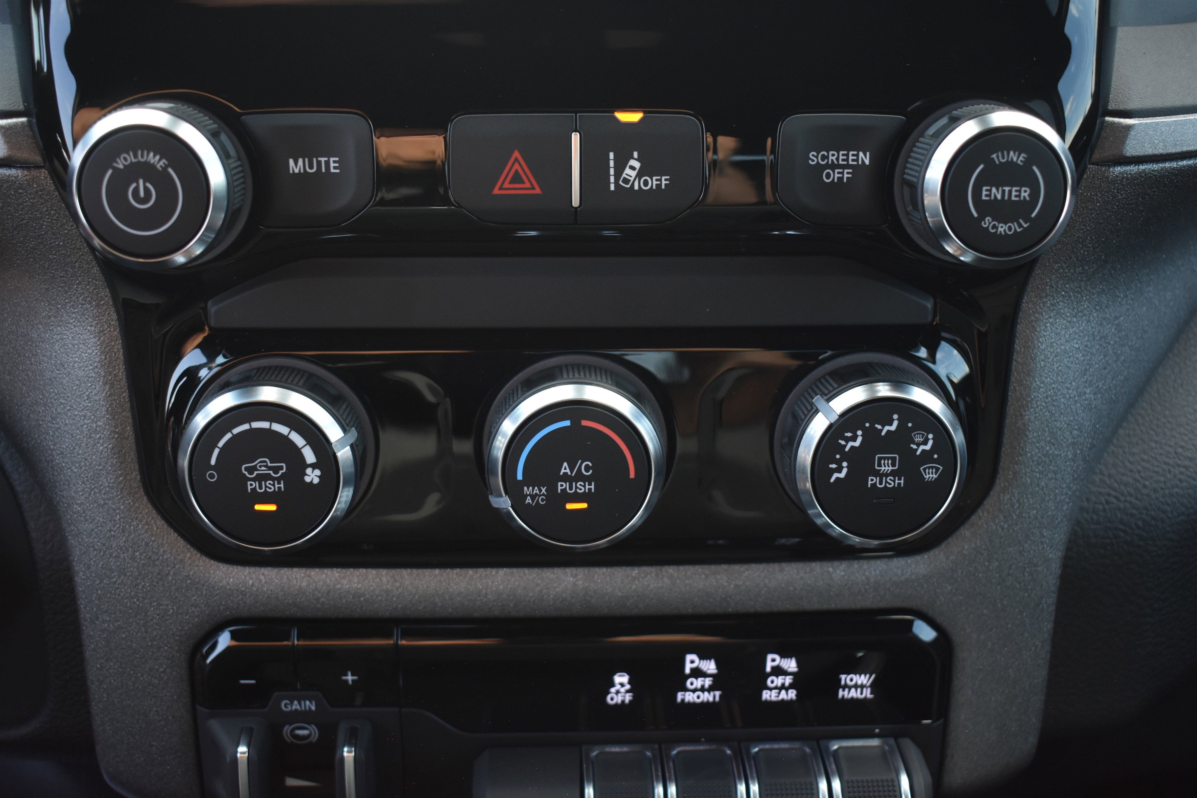 2026 Ram 1500 Warlock photo 16
