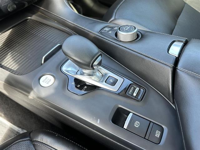 2019 Infiniti QX50 Essential photo 16
