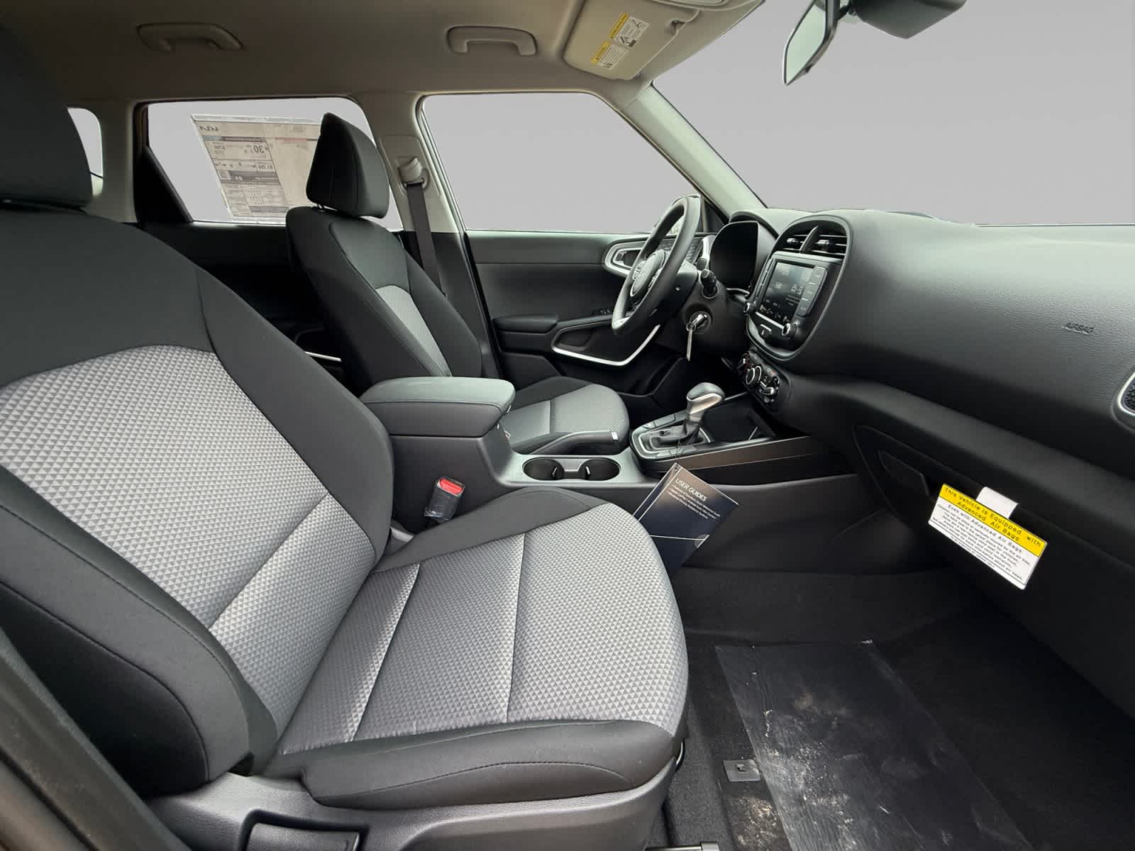 2025 Kia Soul LX photo 14