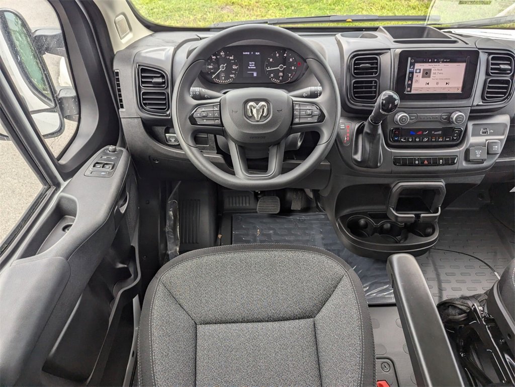 2025 Ram 1500 Tradesman photo 10
