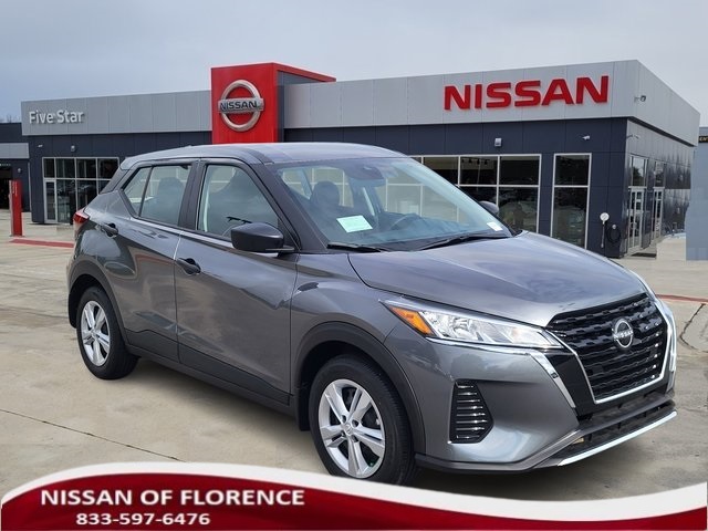 2025 Nissan KICKS PLAY Base