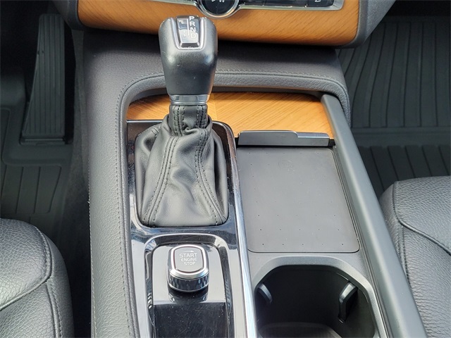 2022 Volvo XC90 Momentum photo 24