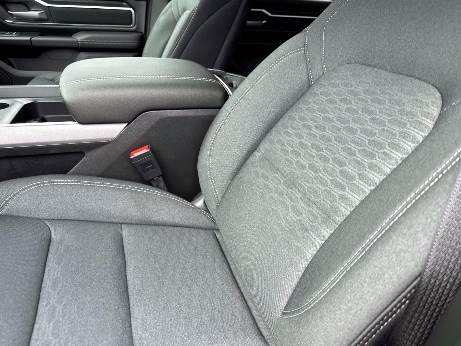 2025 Ram 1500 Big Horn photo 34