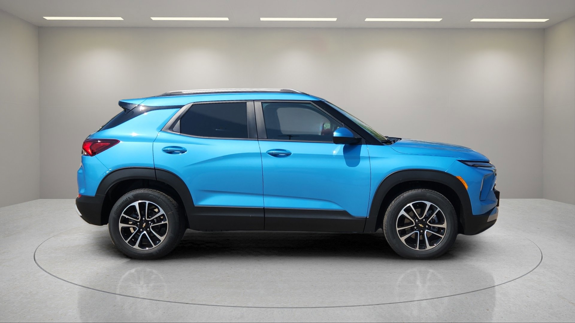2026 Chevrolet Trailblazer LT photo 2