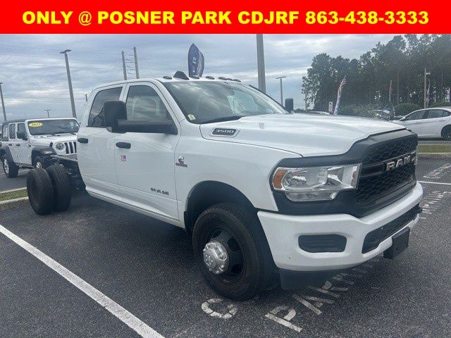 2022 Ram 3500 Tradesman photo 2