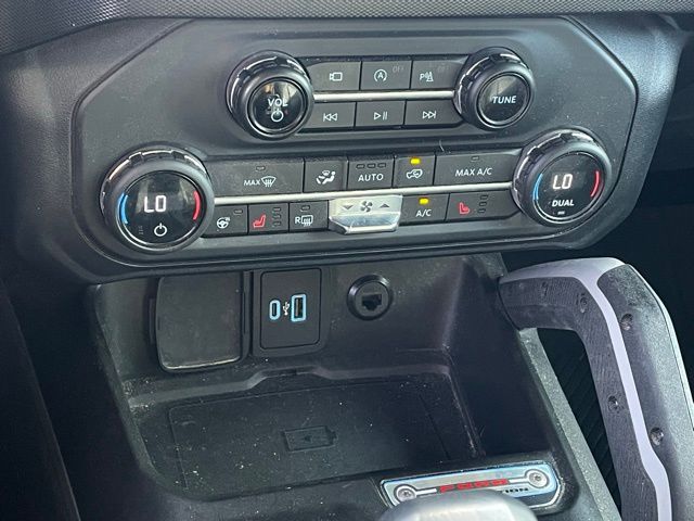 2021 Ford Bronco First Edition photo 17