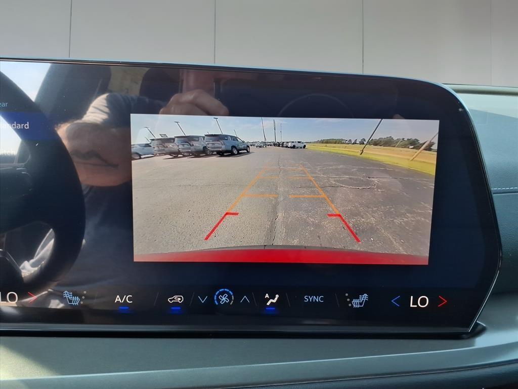 2026 Chevrolet Traverse photo 23