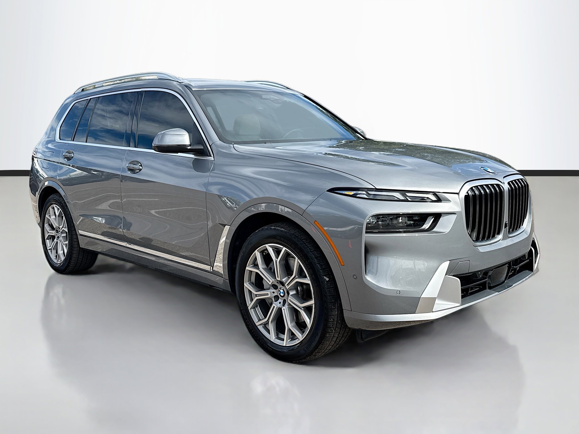 2024 BMW X7 40i's photo