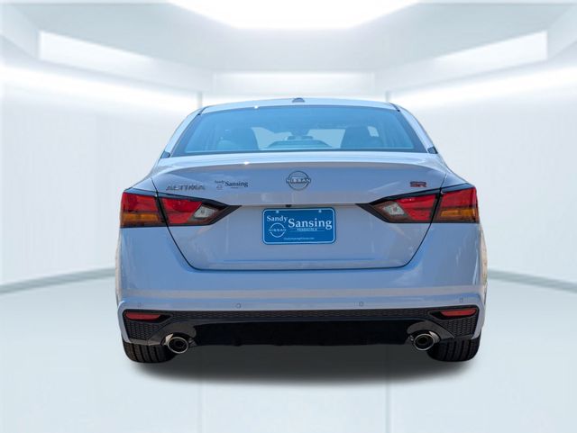 2025 Nissan Altima 2.5 SR photo 4