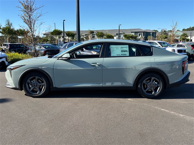 2025 Kia K4 LXS photo 3