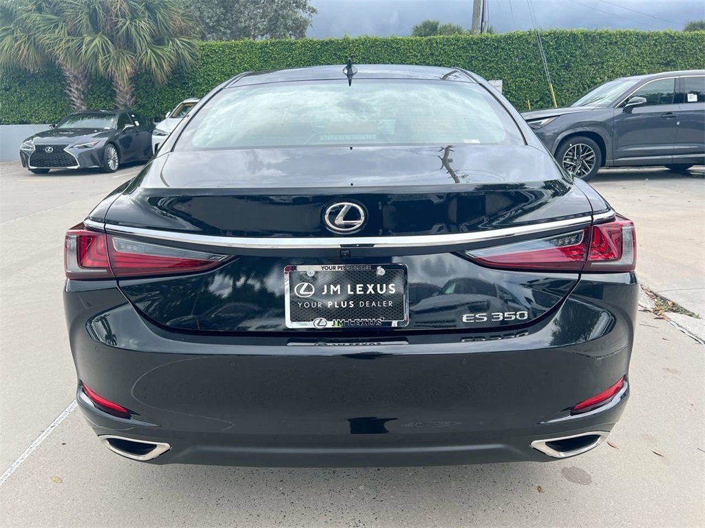 2025 Lexus ES 350 photo 6