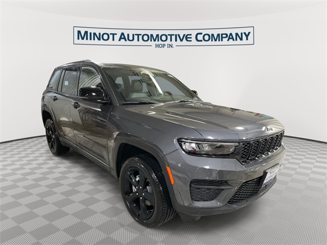 2025 Jeep Grand Cherokee Altitude's photo