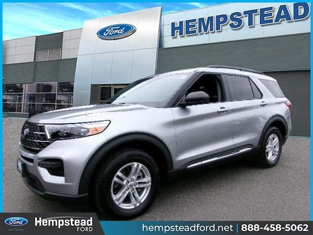2023 Ford Explorer XLT's photo