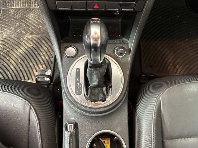 2014 Volkswagen Beetle TDI photo 24