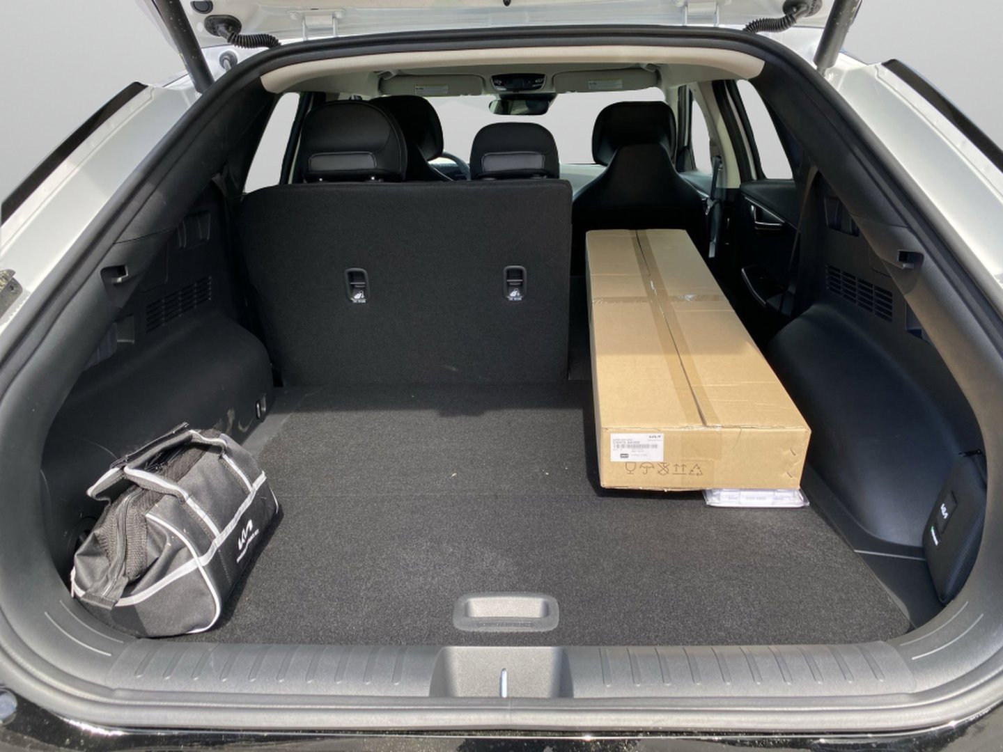 2025 Kia EV6 Wind photo 8