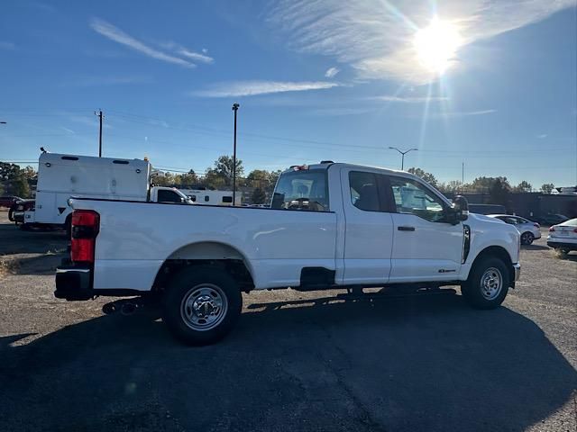 2024 Ford F-350 XL photo 10
