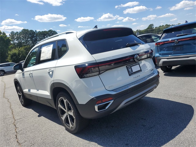 2025 Volkswagen Taos SEL photo 4