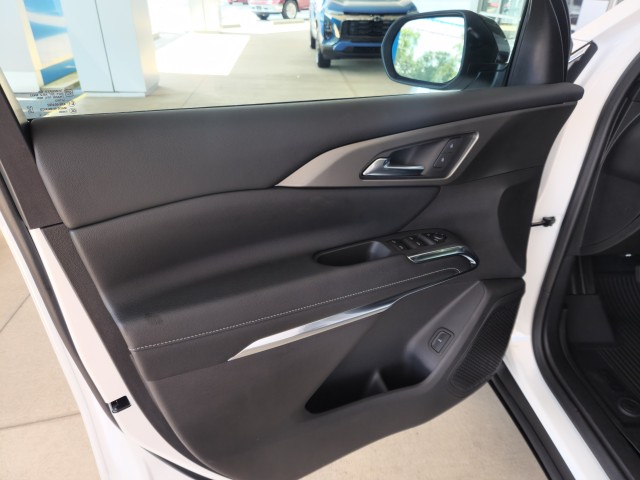 2025 Chevrolet Traverse photo 17