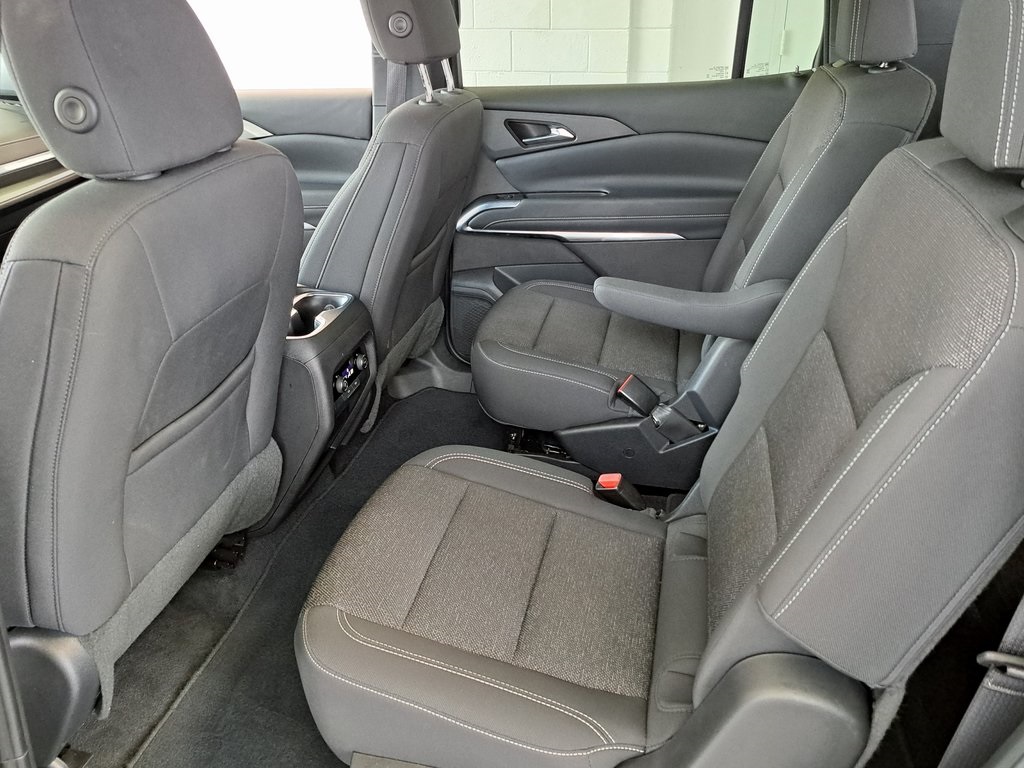 2025 Chevrolet Traverse photo 24