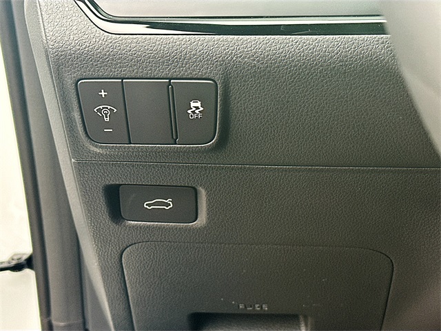 2026 Kia K5 GT-Line photo 10