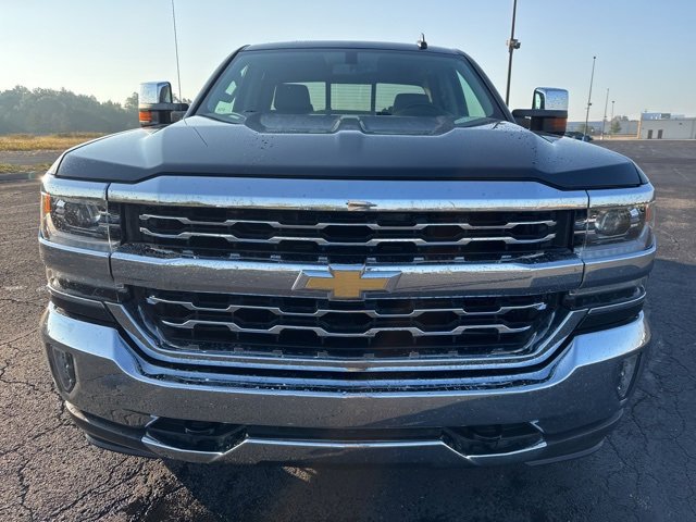 2017 Chevrolet Silverado 1500 LTZ photo 2