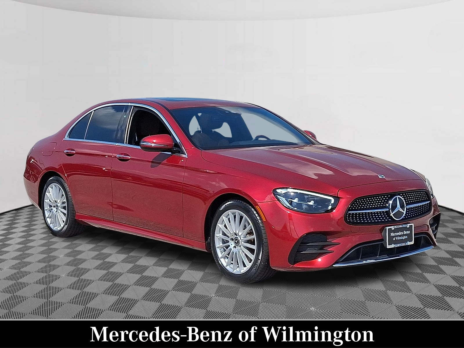 2022 Mercedes-Benz E-Class E350's photo