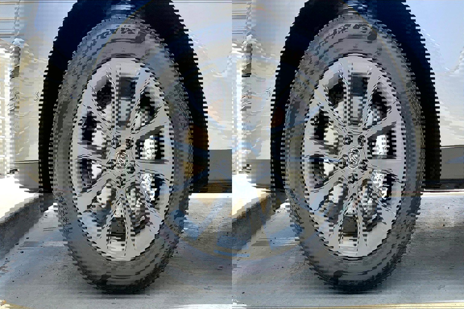 2025 Land Rover Range Rover Sport P360 S photo 9