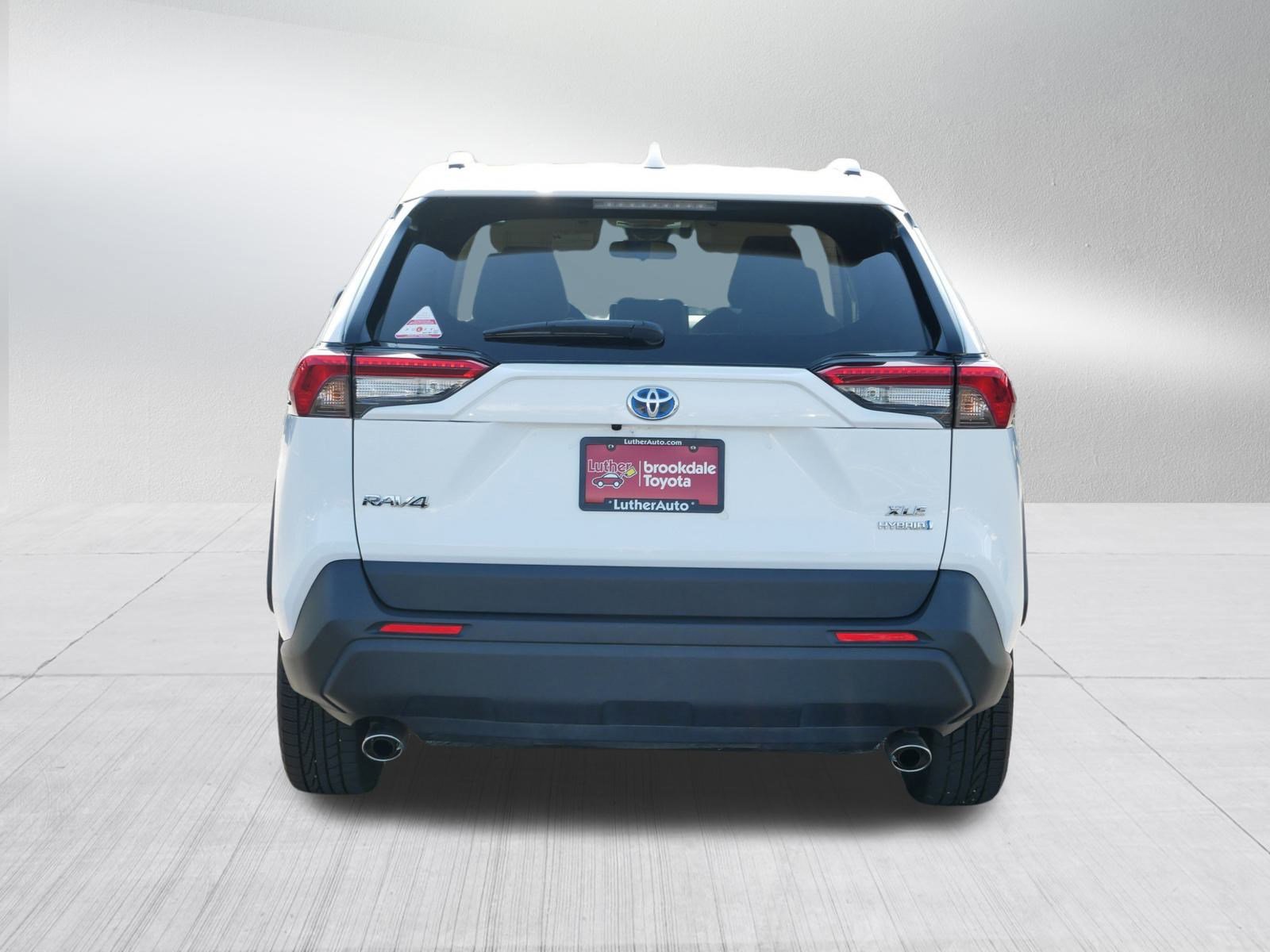 2022 Toyota RAV4 Hybrid XLE photo 5