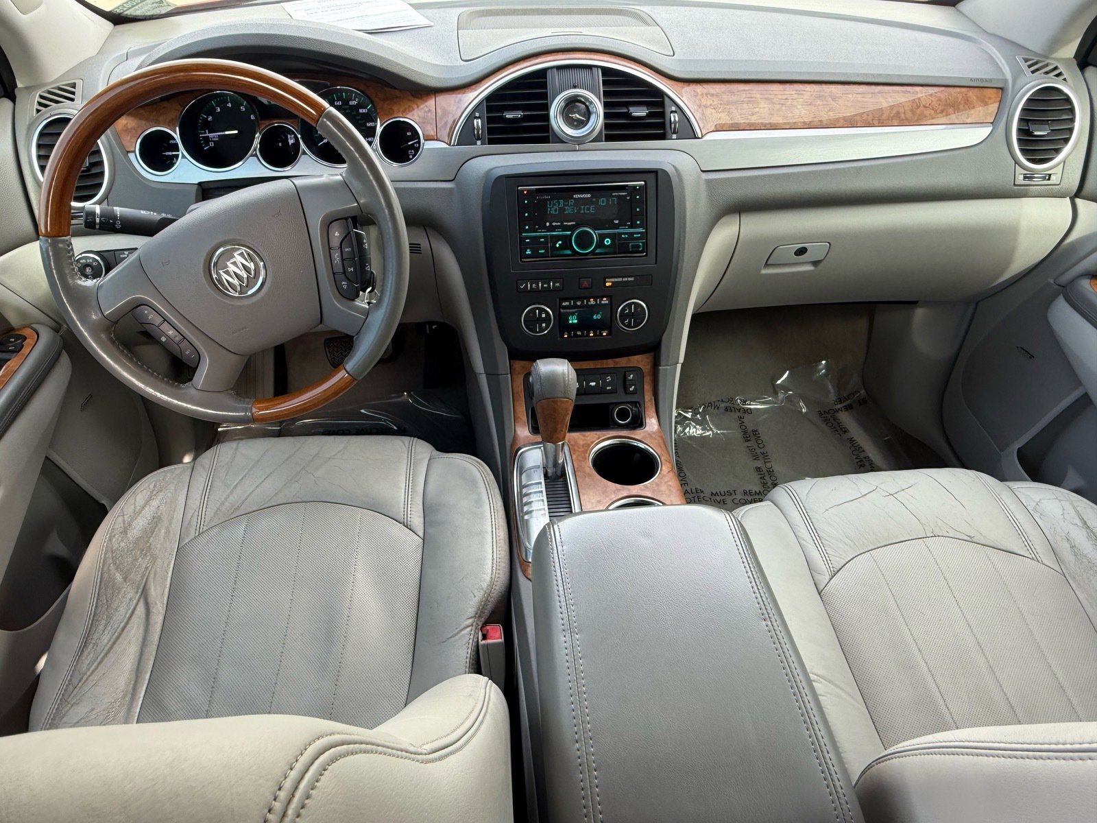 2010 Buick Enclave CXL photo 10
