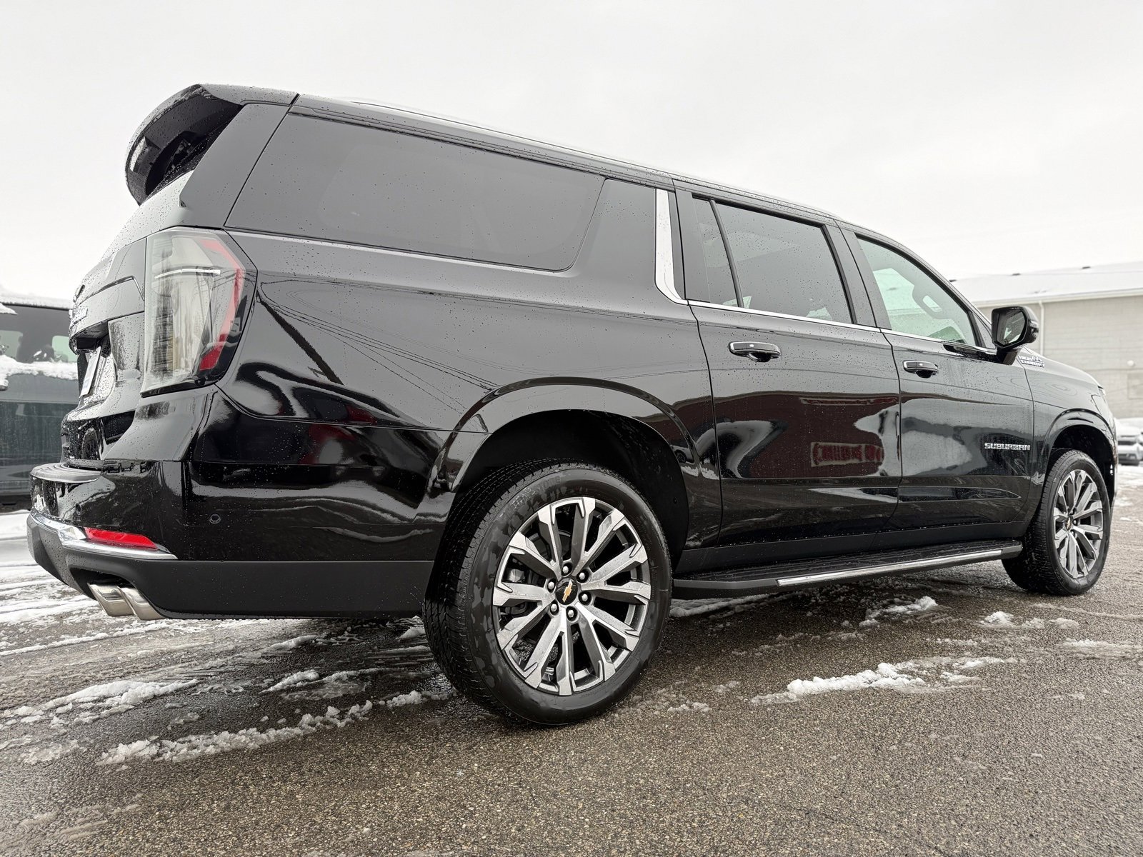 2026 Chevrolet Suburban High Country photo 3