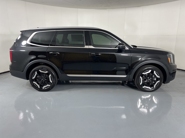 2025 Kia Telluride S photo 4