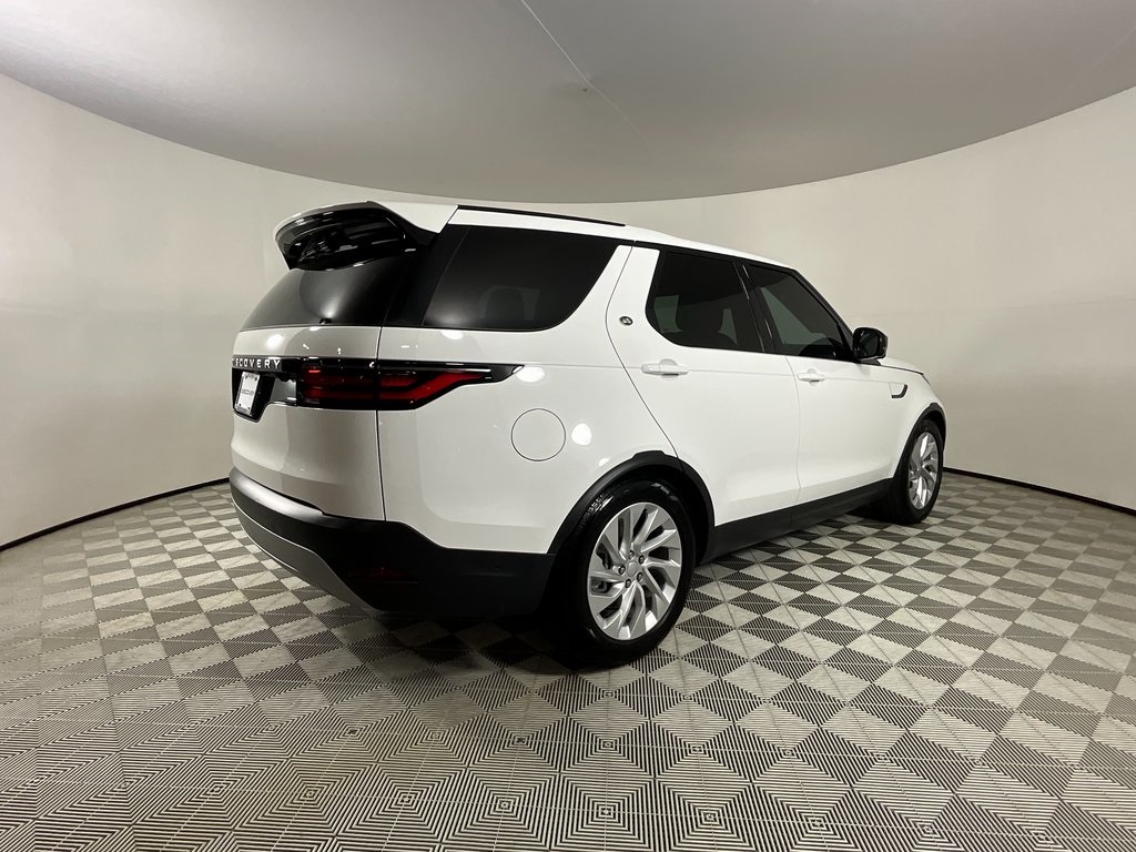 2024 Land Rover Discovery S photo 4
