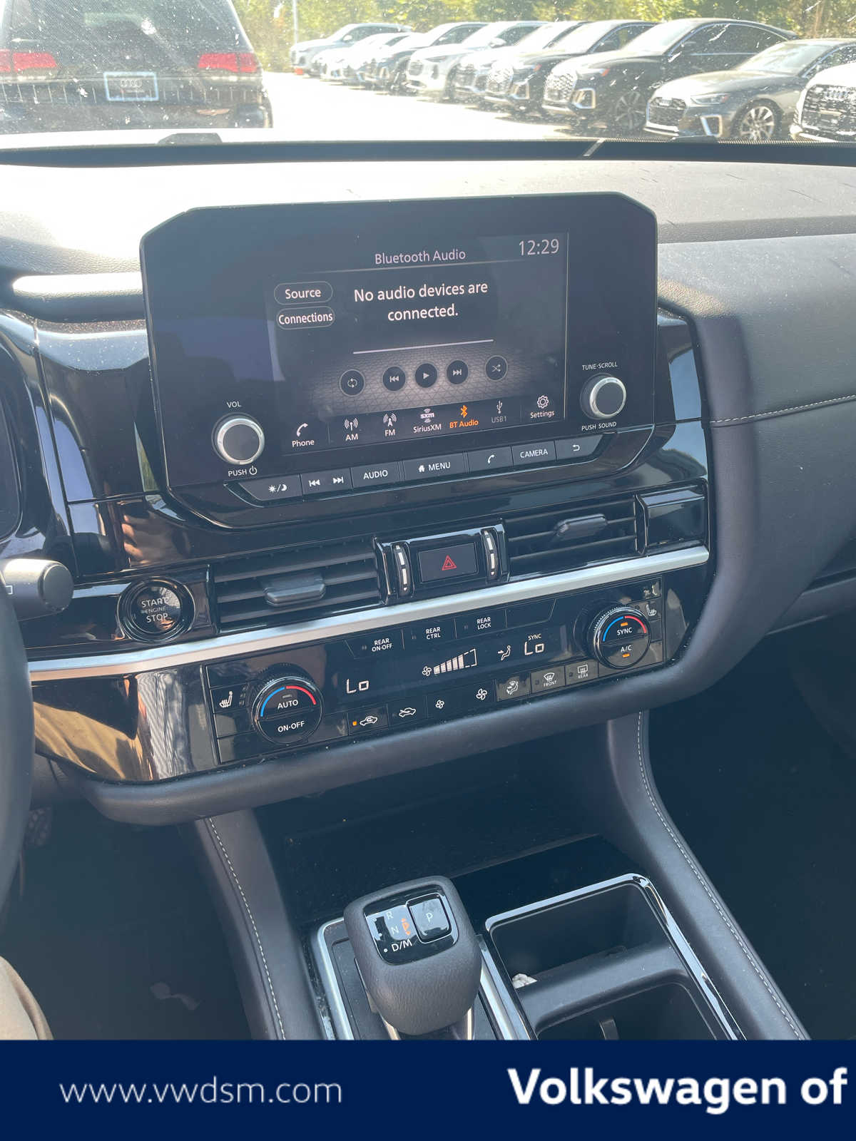 2025 Nissan Pathfinder SV photo 9