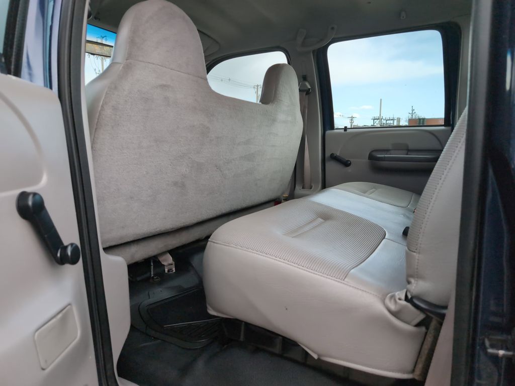 2001 Ford F-350 XL photo 18