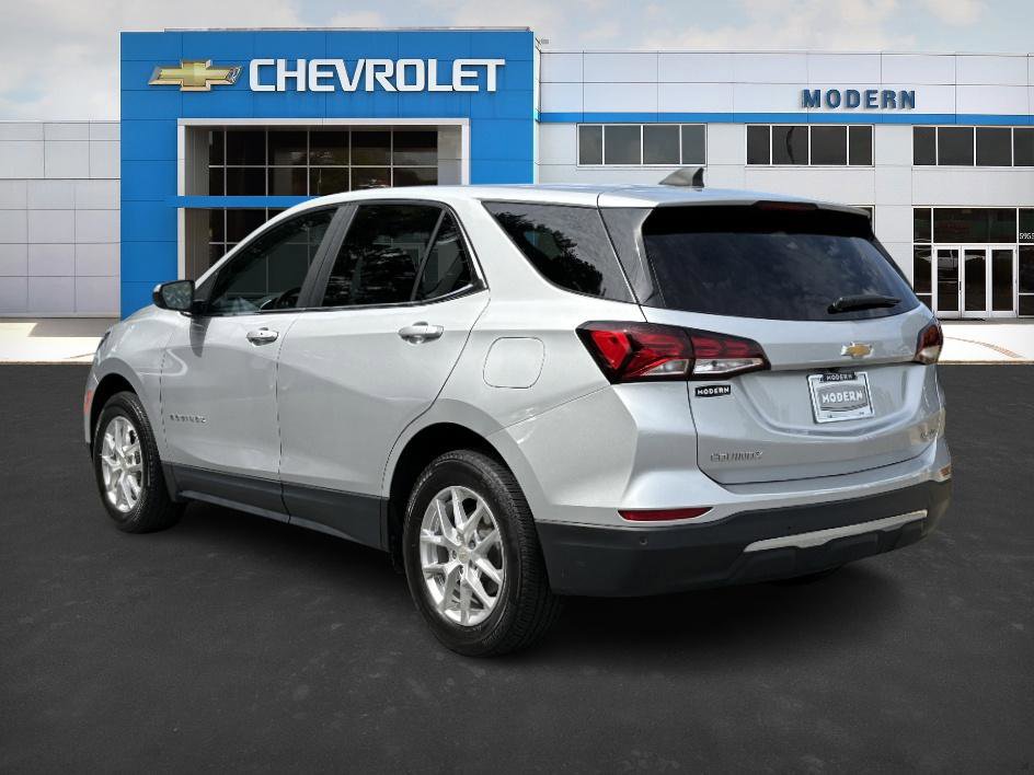 2022 Chevrolet Equinox LT photo 3