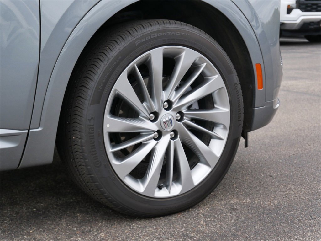 2024 Buick Envision Avenir photo 2