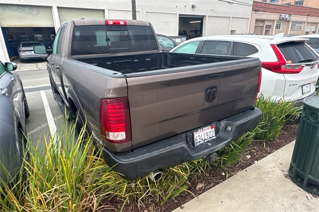 2019 Ram 1500 Classic Warlock photo 2