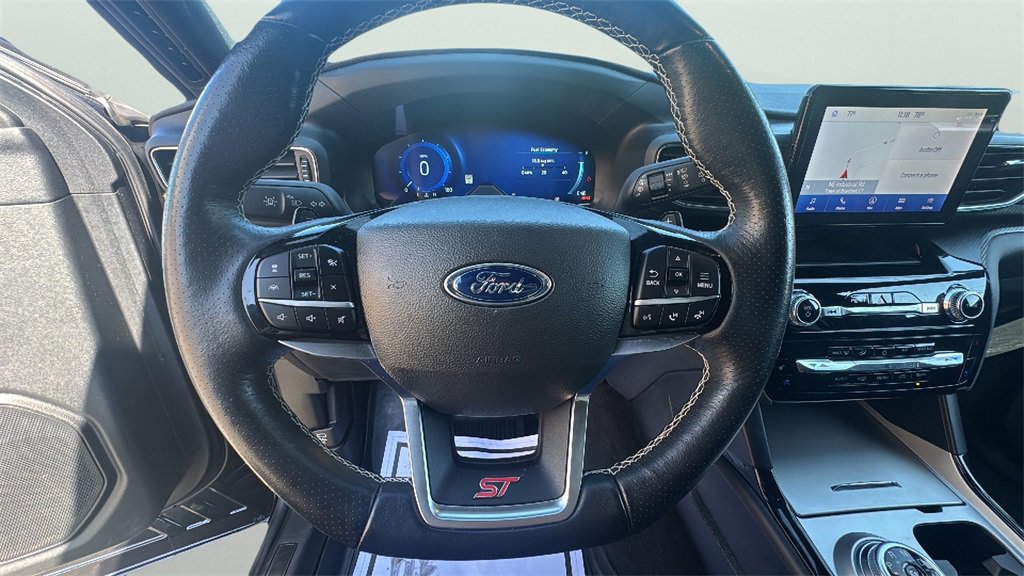 2022 Ford Explorer ST photo 9